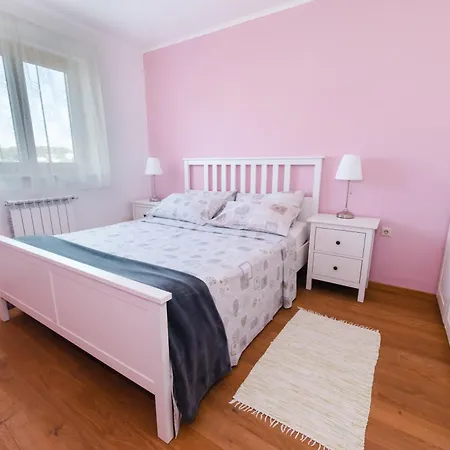 Apartment Nelkas Pula