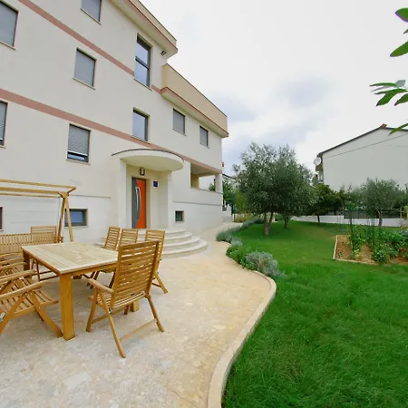 Apartman Nelkas Póla