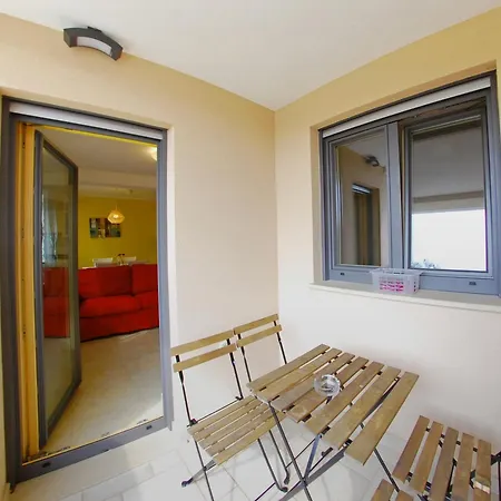 Nelkas Apartment