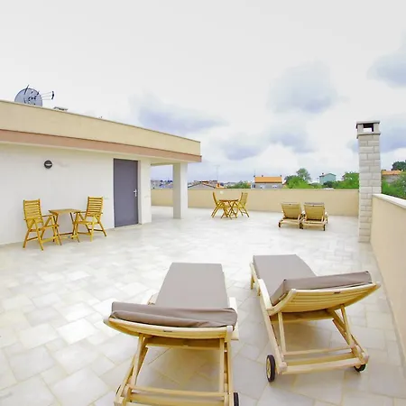 Apartament Nelkas Pula