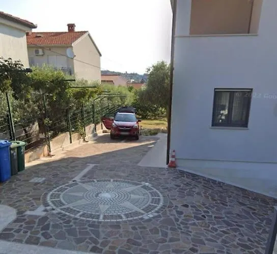 Nelkas Appartement Pula