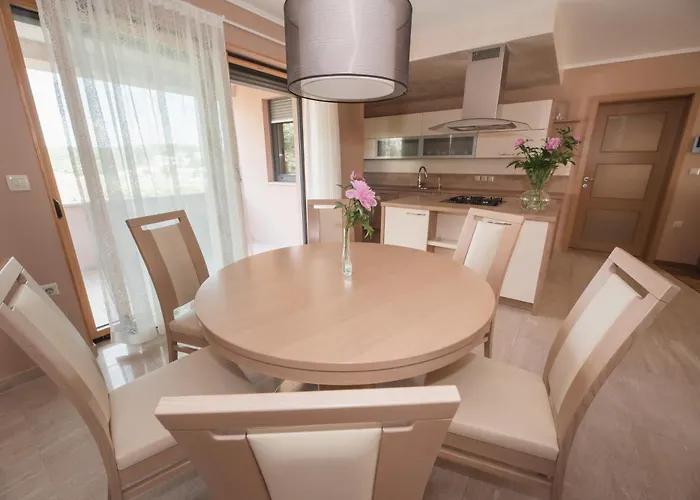 Nelkas Appartement *