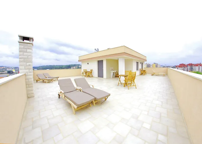 Nelkas Appartement *