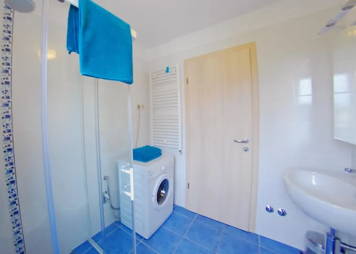 Appartement Nelkas *