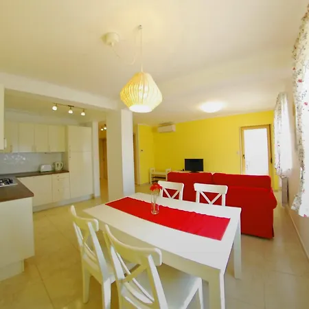 Nelkas Appartamento *