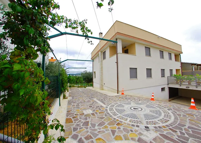 Nelkas Apartment