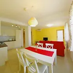 Nelkas Apartman *