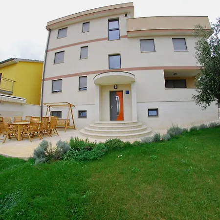 Apartman Nelkas